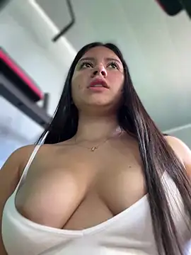 Snapshot of VAL_PRINCESS chatting on 01-12-25, 03:14 VAL PRINCESS online show from 01-12-25, 03:14