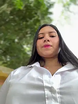 Snapshot of VAL_PRINCESS chatting on 02-04-25, 09:20 VAL PRINCESS online show from 02-04-25, 09:20