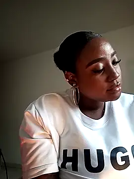 Snapshot of Perlasexyu1 chatting on 10-16-25, 02:40 Perlasexyu1 online show from 10-16-25, 02:40