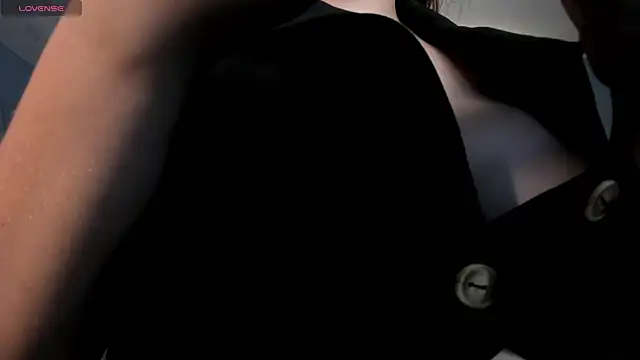 BellaRose X online show from 10-09-25, 03:37