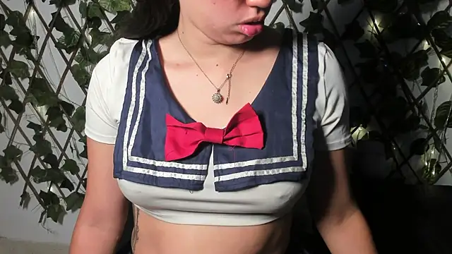 CoralineSanchez online show from 10-06-25, 03:15