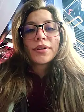 Snapshot of mmmVirginia chatting on 11-26-25, 07:04 mmmVirginia online show from 11-26-25, 07:04