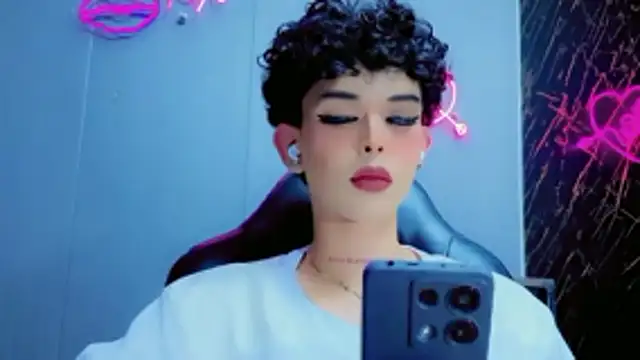 Marian LV online show from 11-20-25, 05:34