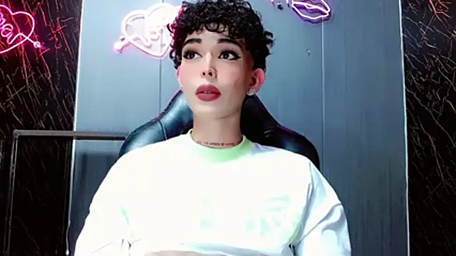 Marian LV online show from 11-23-25, 11:26