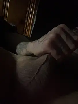 Snapshot of ILLUM1NATE chatting on 10-21-25, 08:42 ILLUM1NATE online show from 10-21-25, 08:42