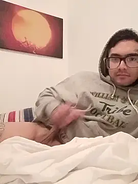 Snapshot of ILLUM1NATE chatting on 12-05-25, 10:35 ILLUM1NATE online show from 12-05-25, 10:35