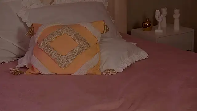  F R A U  online show from 02-03-26, 02:53