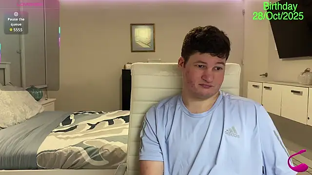 Snapshot of Lorenzo_hernandez chatting on 10-17-25, 11:07 Lorenzo hernandez online show from 10-17-25, 11:07