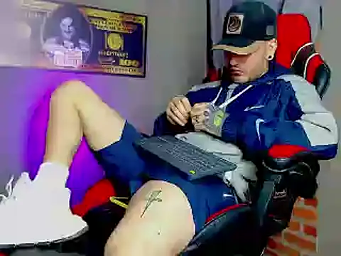 smoker445 online show from 02-11-25, 04:33