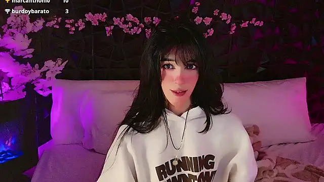 Snapshot of Finibondi chatting on 10-11-25, 07:29 Finibondi online show from 10-11-25, 07:29