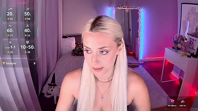 LoryWood online show from 11-22-25, 03:22