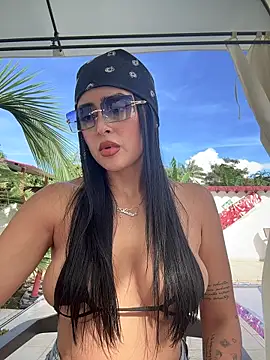 Snapshot of Alexandra_duque chatting on 10-26-25, 08:26 Alexandra duque online show from 10-26-25, 08:26