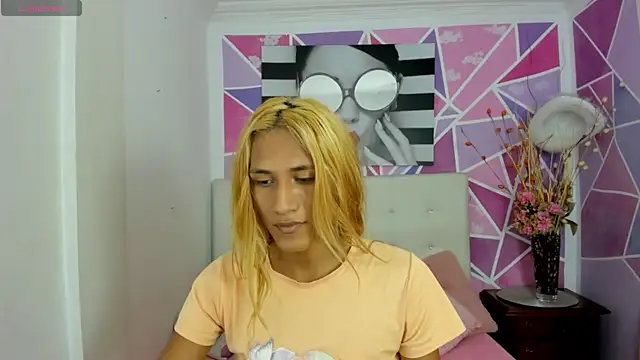 Brisahott online show from 02-04-25, 01:59