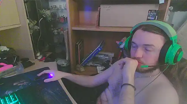 nicolasdumand21 online show from 02-25-25, 08:30