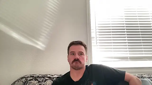 Snapshot of steelwood303 chatting on 12-03-25, 08:51 steelwood303 online show from 12-03-25, 08:51