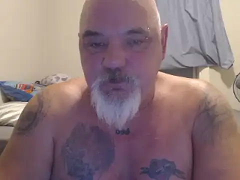 Newfiesausage1972 online show from 12-27-24, 10:59