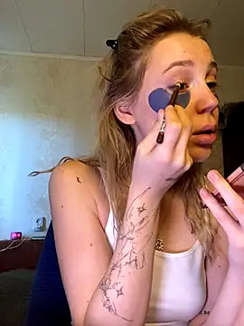 meanexx online show from 10-15-25, 05:18