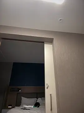 1BeautyN1Beast online show from 11-18-25, 03:05