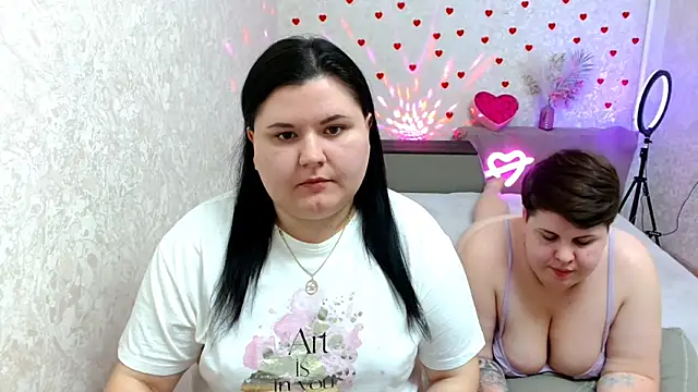 BeckyAndHellen online show from 02-24-25, 06:47