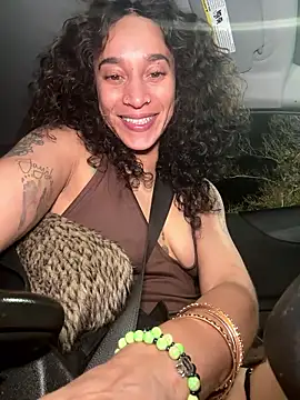 Snapshot of Shuggabutt chatting on 01-19-26, 02:15 Shuggabutt online show from 01-19-26, 02:15