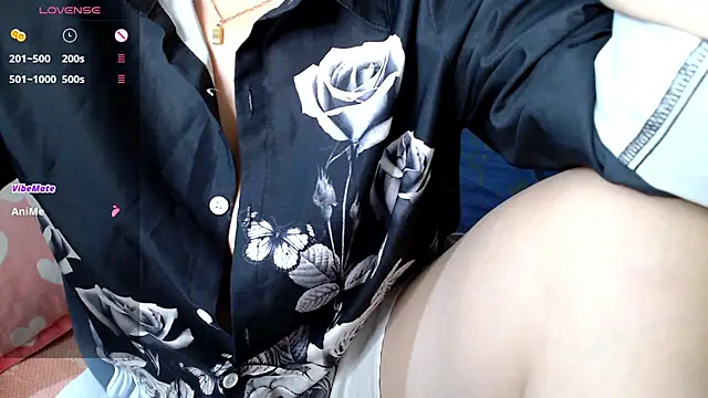 RoseStarr online show from 09-27-25, 04:34