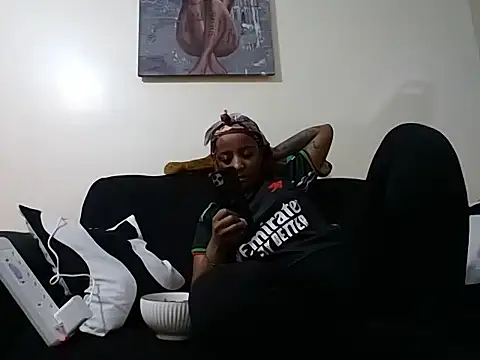 hoely grail01 online show from 09-12-25, 07:47