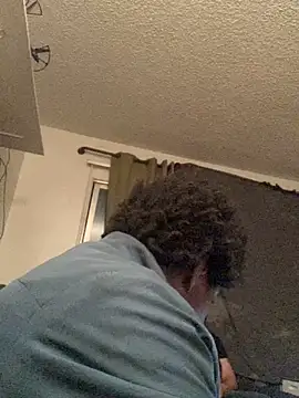 Snapshot of gaimov3r2024 chatting on 10-29-25, 06:04 gaimov3r2024 online show from 10-29-25, 06:04