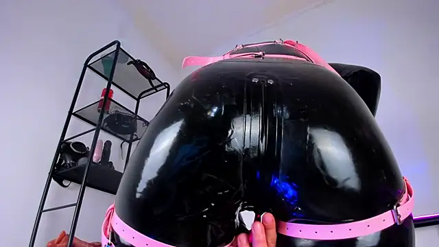 lady sontse  online show from 01-18-25, 10:17