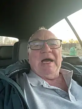 Snapshot of biggandybig chatting on 02-17-25, 06:15 biggandybig online show from 02-17-25, 06:15