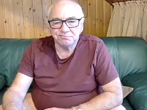 Snapshot of biggandybig chatting on 02-22-25, 08:50 biggandybig online show from 02-22-25, 08:50