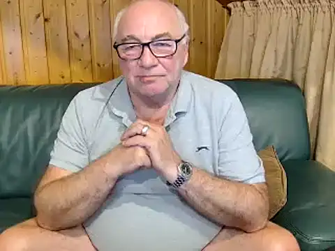 Snapshot of biggandybig chatting on 02-24-25, 11:09 biggandybig online show from 02-24-25, 11:09