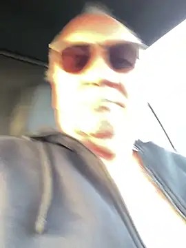 Snapshot of biggandybig chatting on 03-08-25, 03:56 biggandybig online show from 03-08-25, 03:56