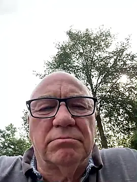 Snapshot of biggandybig chatting on 09-09-25, 09:42 biggandybig online show from 09-09-25, 09:42