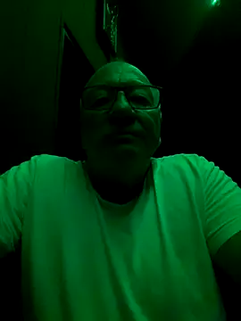 Snapshot of biggandybig chatting on 10-22-25, 01:55 biggandybig online show from 10-22-25, 01:55