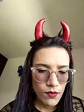 Yaumiko online show from 12-20-24, 03:21