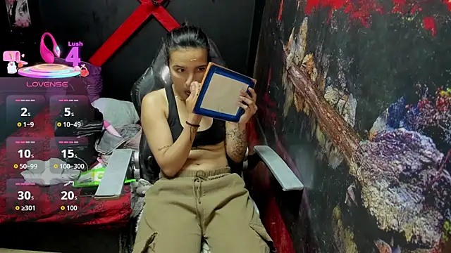 Yaumiko online show from 11-06-25, 11:44