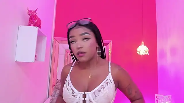 Snapshot of malu_horny_69 chatting on 02-13-26, 08:05 malu horny 69 online show from 02-13-26, 08:05