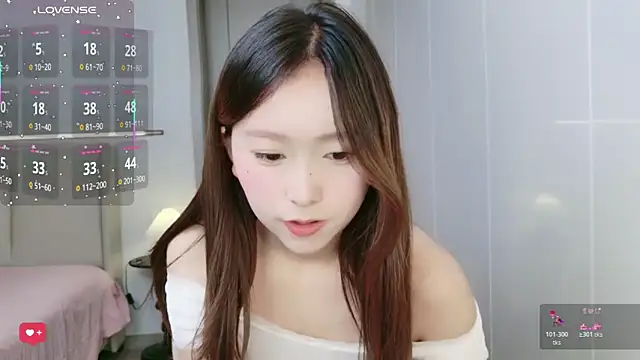 Snapshot of kaka622 chatting on 10-24-25, 10:44 kaka622 online show from 10-24-25, 10:44