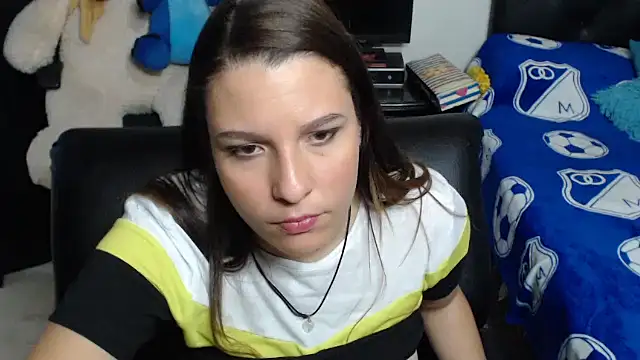 Snapshot of alexia_87 chatting on 01-19-25, 11:10 alexia 87 online show from 01-19-25, 11:10