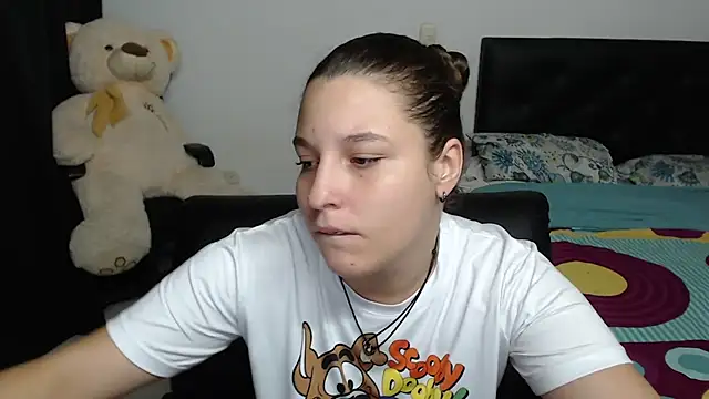 Snapshot of alexia_87 chatting on 01-28-25, 02:21 alexia 87 online show from 01-28-25, 02:21