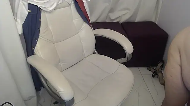 Snapshot of paiper_halliwey chatting on 12-18-24, 08:47 paiper halliwey online show from 12-18-24, 08:47