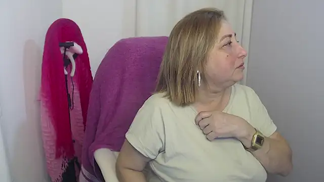 Snapshot of paiper_halliwey chatting on 01-10-25, 11:50 paiper halliwey online show from 01-10-25, 11:50