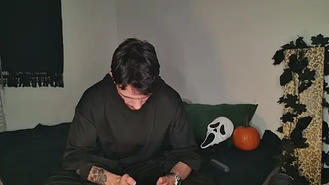 JackDesFeux online show from 10-28-25, 05:44