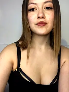 Angela Torres  online show from 10-10-25, 05:12