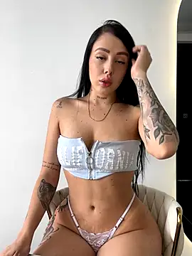 Snapshot of Manelik_couper chatting on 11-10-25, 05:01 Manelik couper online show from 11-10-25, 05:01