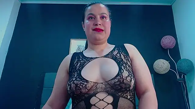 Snapshot of mia_xx1 chatting on 10-30-25, 04:14 mia xx1 online show from 10-30-25, 04:14