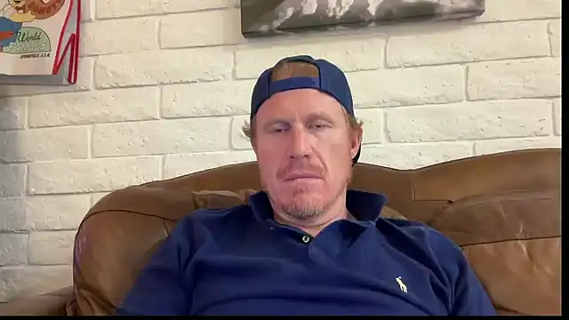 Snapshot of JeffJocc chatting on 10-21-25, 04:02 JeffJocc online show from 10-21-25, 04:02