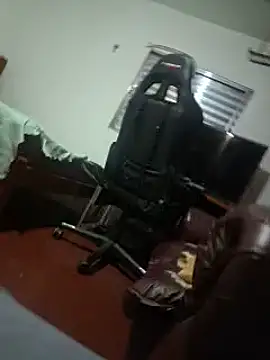 Snapshot of gressw22 chatting on 09-14-25, 01:32 gressw22 online show from 09-14-25, 01:32