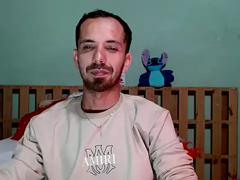 Snapshot of Tomas_Tylor chatting on 01-08-26, 01:52 Tomas Tylor online show from 01-08-26, 01:52