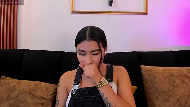 Snapshot of Zayda_1 chatting on 10-07-25, 07:33 Zayda 1 online show from 10-07-25, 07:33